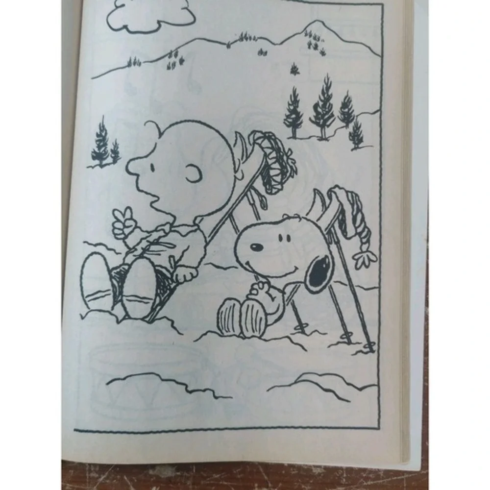 SNOOPY & FRIENDS COLORING BOOK GIANT‎ GOLDEN BOOK 3143 SCHULZ 1987 PEANUTS.